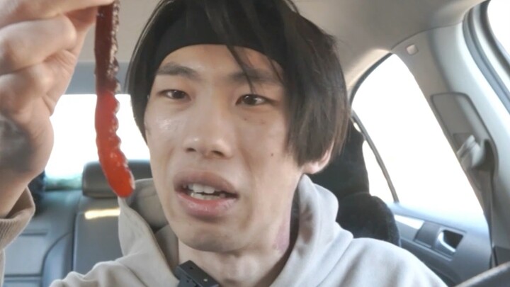 极限品尝“血虫子”