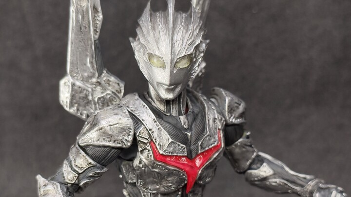 Biological style Noah Ultraman bone sculpture, the modification comes from the Bole who treats peopl