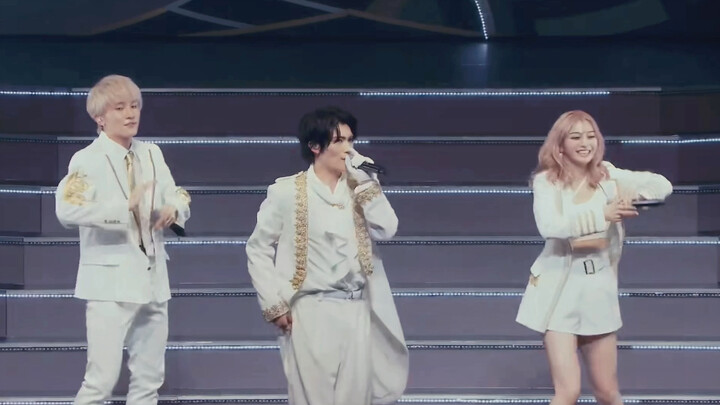 "Masuko Atsuki" Atsu-chan is so charming on stage!!! So charming!!! 1