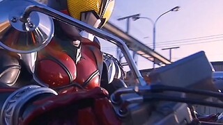 Adegan terkenal Moon Rider menyelamatkan Raja Den, teater terkait, transformasi tampan.