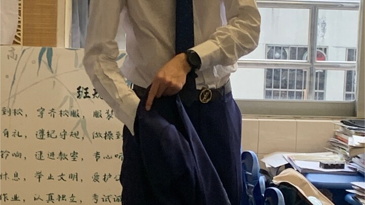 เกี่ยวกับหนุ่มหล่อที่ฉันพบในวันพิธีบรรลุนิติภาวะของฉัน