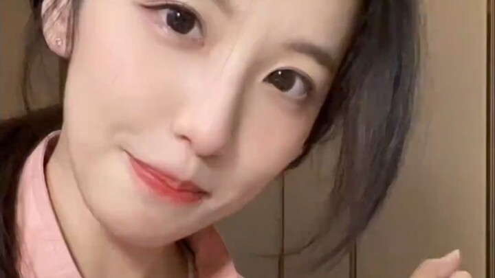 Zhang Gangan, Pesona Versi 2.0! Menurut kalian yang mana lebih keren?