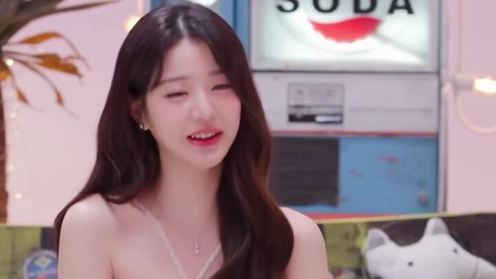 You can tell Jang Won-young really doesn’t want to get married anymore—she looks like she’s smiling 