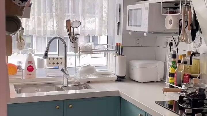 กระท่อมเล็ก 36 ตร.ม. | แชร์ดีไซน์ครัวเปิดและไอเดียจัดเก็บของในครัวของฉัน!