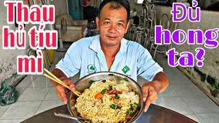 Thánh Ăn Cái Tàu ăn thau hủ tíu mì 3 kg ,chà bá! Tâm Chè Vĩnh Long