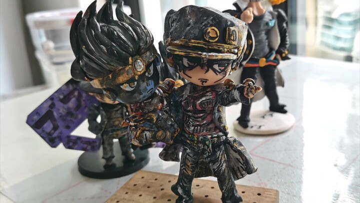 The junior high school student slacked off in class and made a Jotaro figure. Now he has no more tro