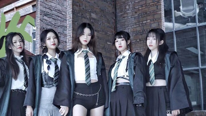 Snake Academy seniors are crazy about you! ITZY-LOCO Hogwarts promotion song released?