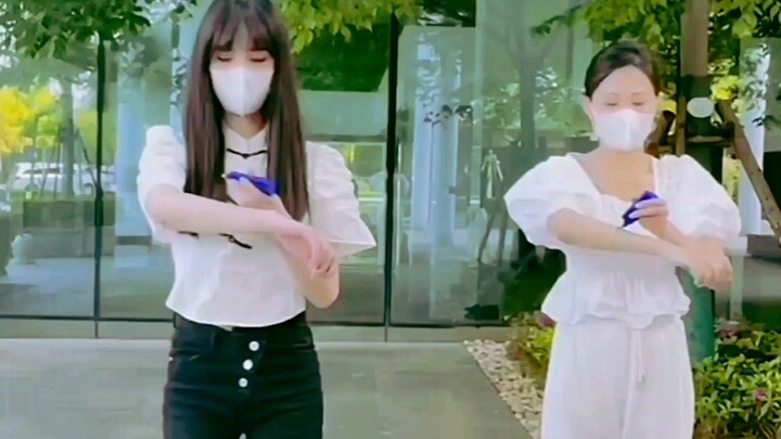 เซิ่นจือรุ่นยูน โชว์สินค้าในบทท้าทายเพิ่งฉ่าวกังมู่ (บู้ซื่อ