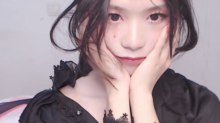 【Ye Luoling】Cross-dresser yang imut, maukah kamu menikahinya?