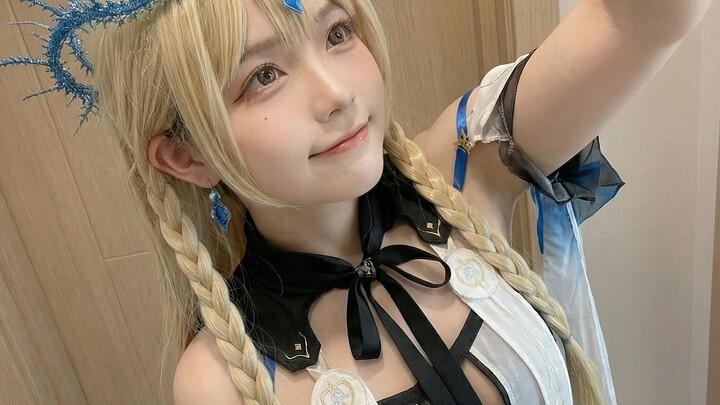 Lần đầu tiên nữ sinh cosplay Katišia