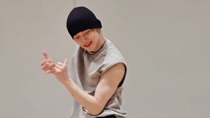 Should we replace the BGM of Choi Yeon-jun's Touch dance challenge with the Yeon-jun feat version?