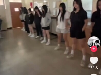 Học sinh trung học Hàn Quốc trên TikTok nhảy social dance trong nước