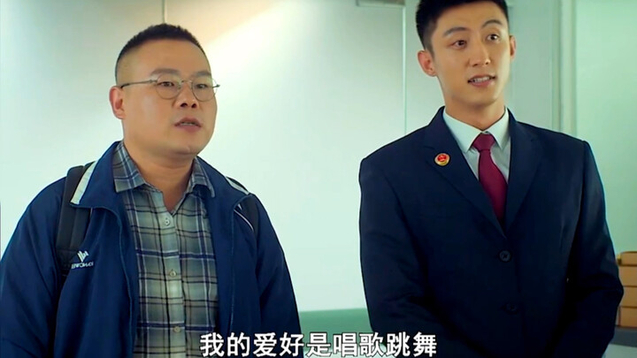 Yue Yunpeng berperan sebagai pria IT jenius yang kocak, bikin ngakak ngak bisa berhenti hahaha!