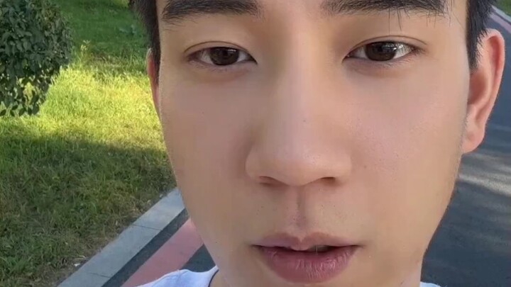 Huang Jingyu, my surname is Shi VS Zhang Jingyi, my surname is Shi