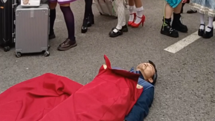 Tantangan untuk menempatkan See You Again di loket tiket Comic Con