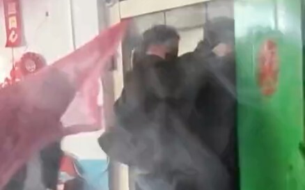 给老丈人一脚旋进来了[微笑]