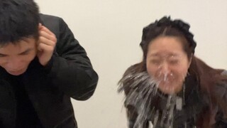 เกมนี้มีชื่อว่า "ไม่สามารถดูมากกว่าหนึ่งแวบได้" เพราะว่า...