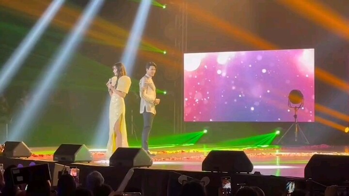 yaya & nadech  ikaw by Yeng