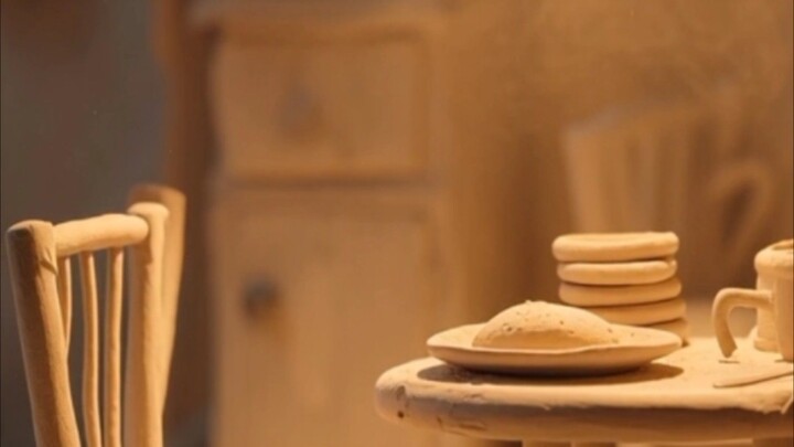 meja kecil yang menunggu