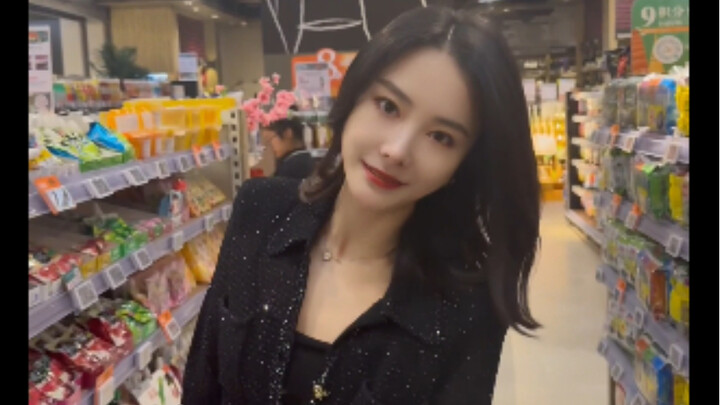 Your girl is back again!