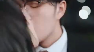 Atas kehendak takdir, aku meninggalkan orang yang salah dan bertemu cinta sejati