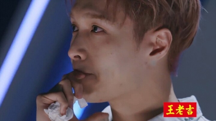 【Zhang Yixing】Chromosome’s first all-female group “R.E.D” officially debuts—LAY moved to tears by th