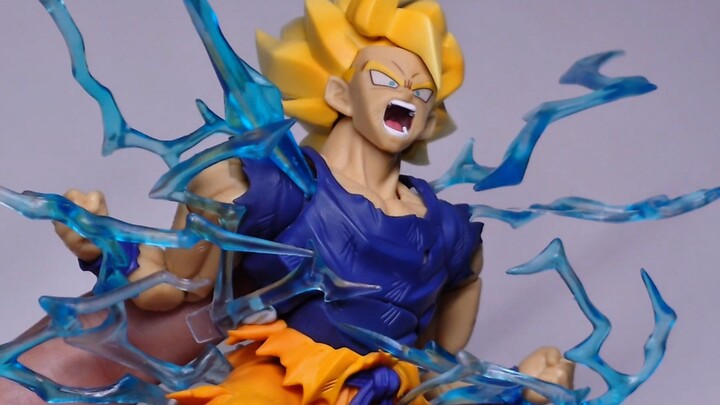 Chơi đã tay SHF Bảy Viên Ngọc Rồng – Super Saiyan Ajin phiên bản Chiến binh Phẫn nộ