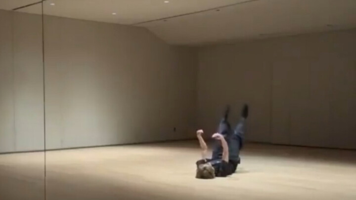 อันดับหนึ่งแดนซ์สมัยใหม่จากโรงเรียนศิลปะฮั่นหลิน ฟรีสไตล์ “Golden Hour”… ไม่น่าเชื่อว่าการเต้นจะถ่าย