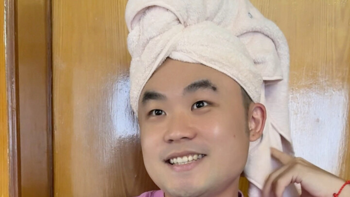 คนกว่างสีเก่งขนาดไม่มีชามก็ยังซดเส้นได้