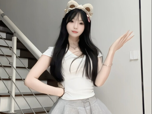 It's so hot! Friends who love playing with water are welcome to come over and wash dishes at my plac