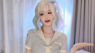 I heard that most people in the ACG world like white hair? Is that true?