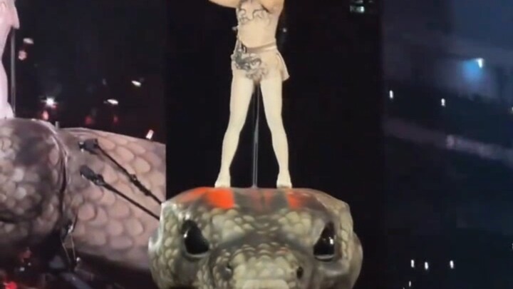 Jolin Tsai’s Taipei concert opens with a spectacular giant snake performance.