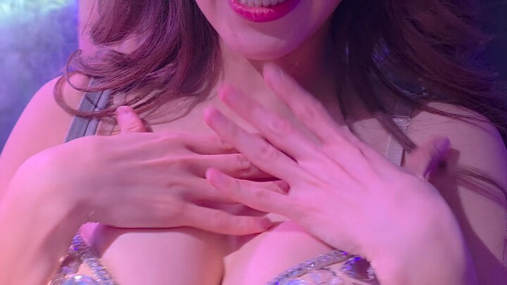 Unexpectedly swapped to a front-row seat and received a generous dose of Miu’s “rice-throwing” love.