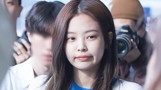 【BLACKPINK】Đã tròn một tháng, cuối cùng cũng từ Mỹ trở về Hàn Quốc, các fan nữ đứng chờ tại sân bay