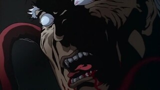 Cơ thể biến đổi và một lượng lớn máu phun ra từ ngực