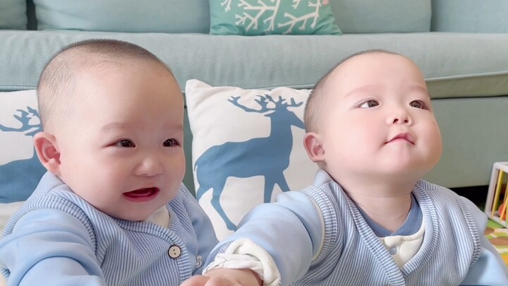 Tôi nghe nói mọi người đều thích xem Đoàn Đoàn và Viên Viên rửa mặt, chà mặt và bị người khác chà mặ