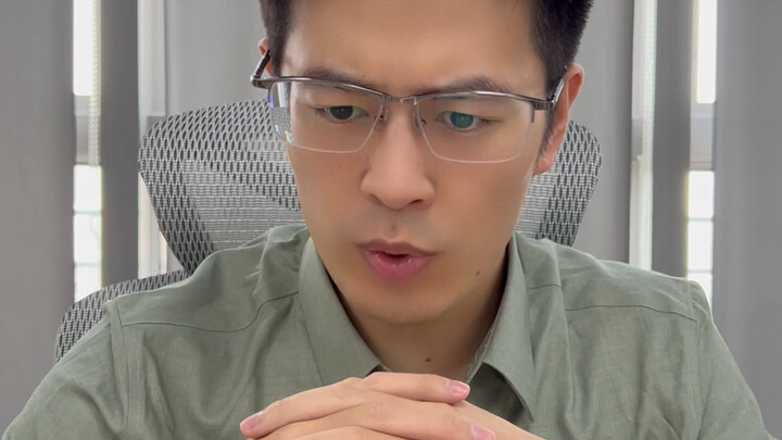 Tolong deh, jangan kirimin lagi, gue nggak tahan liatnya.