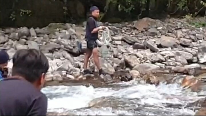 cast net fishing in Nepal | himalayan trout fishing with handmade cast net |