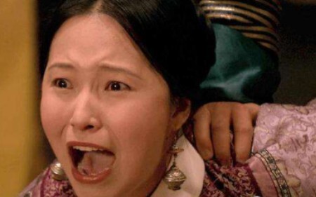 I am Qiu, and I wield a stinky pair of scissors.