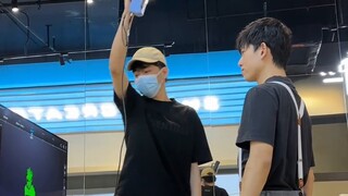 Để kỷ niệm nó, tôi đã tạo hình chính mình! Trải nghiệm đầu tiên trong studio chụp ảnh 3D!