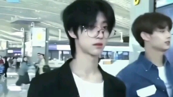 【Seo Myung-ho】Tạo hình phong thần: Đầu cá mòi kết hợp với kính mũi