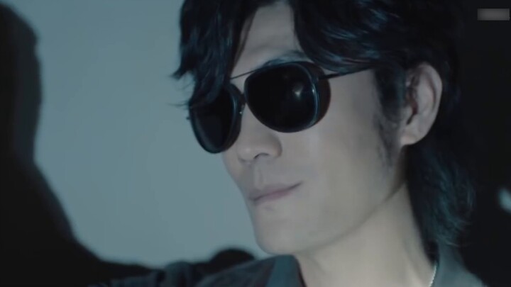 The night gave me black glasses, but I use them to look for light.