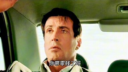 的士届天花板随机搞吐一名乘客 今天的客人不一样"史泰龙