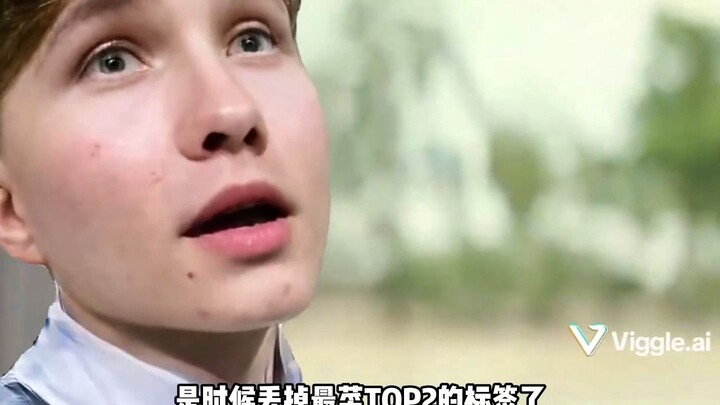 “Mấy cái hạng ba top đầu kiểu mày mà cũng đòi?”