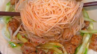 Đêm hôm trộn mỳ ốc, nấu canh quân đội ăn _ Pít Ham Ăn