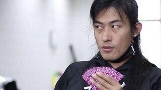 Seorang penipu yang terampil