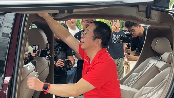 GAC Aion cars are great, and my hands are still in good shape too.