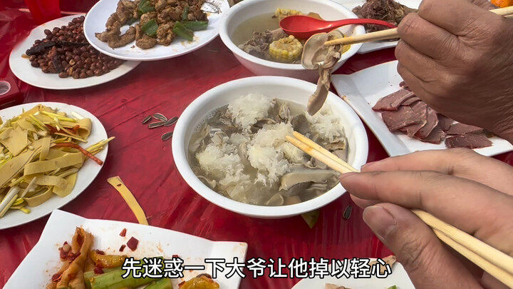 ดูจากคนที่มาร่วมงานนี้แล้ว ล้วนแต่เป็นมือโปรทั้งนั้น!