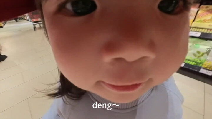 Help! This perspective is just too fun!!! #HumanCubs #AdorableKidsLife #ShowOffTheCubsThatGetMoreAdd