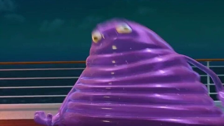 After getting dizzy and getting off the boat, she unexpectedly gave birth to a jelly monster, which 